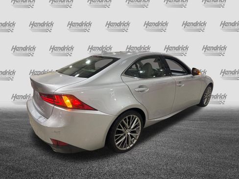 Used 2016 Lexus IS 200t w/ Premium Package RWD image 11
