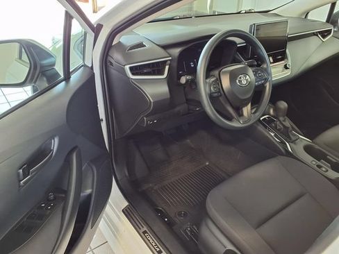 Used 2026 Toyota Corolla LE FWD image 6
