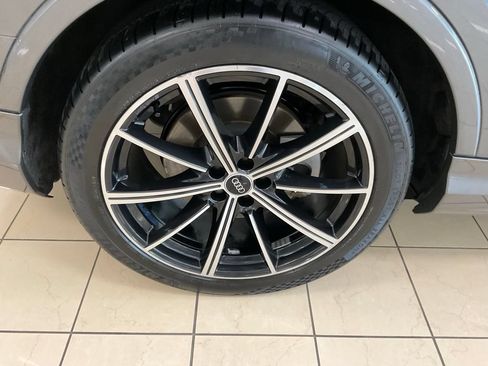 Used 2022 Audi Q7 3.0T Prestige w/ Prestige Package AWD/4WD image 4
