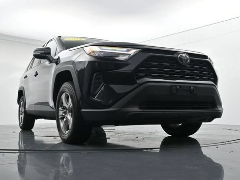 Used 2023 Toyota RAV4 XLE AWD/4WD image 29