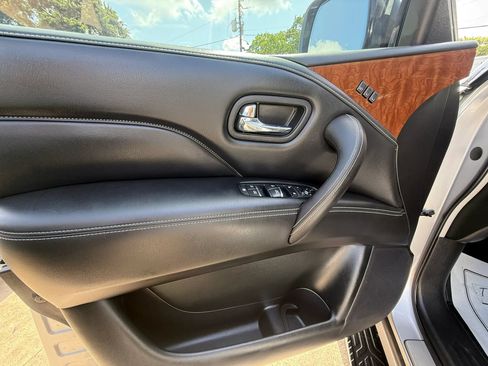 Used 2018 INFINITI QX80 2WD image 22