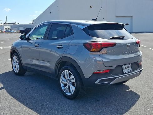 Used 2025 Buick Encore GX Preferred AWD/4WD image 4