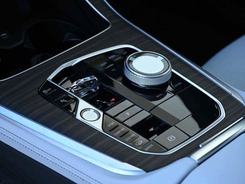 New 2026 BMW X5 xDrive40i w/ Executive Package image 16