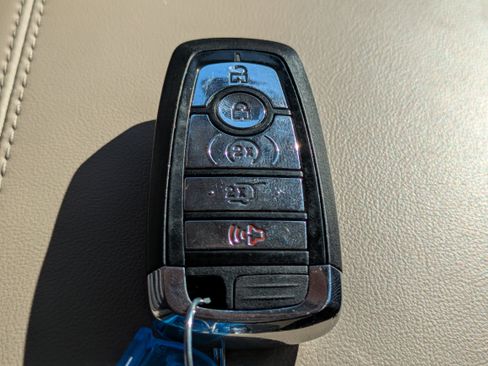 Used 2020 Lincoln Corsair FWD w/ Premium Package image 34