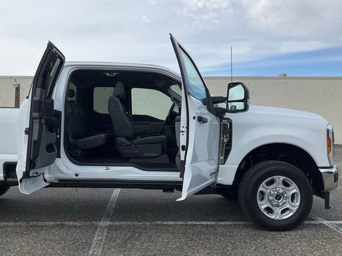 New 2026 Ford F250 XLT w/ 360-Degree Camera Package image 48