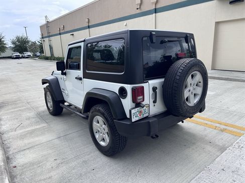 Used 2016 Jeep Wrangler Sport w/ Quick Order Package 24S AWD/4WD image 7
