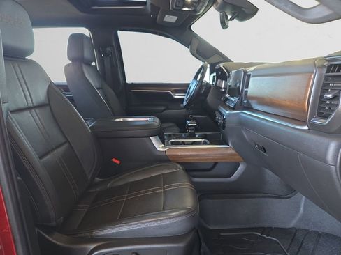 Used 2022 Chevrolet Silverado 1500 High Country w/ High Country Premium Package image 17