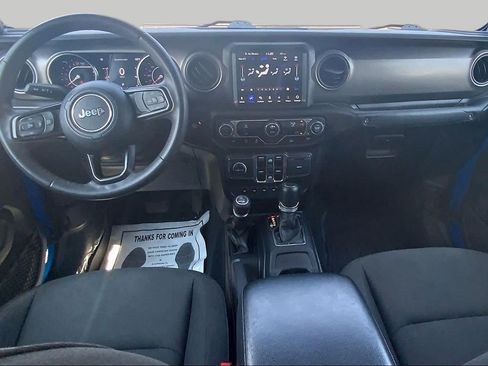 Used 2023 Jeep Gladiator Sport AWD/4WD image 16