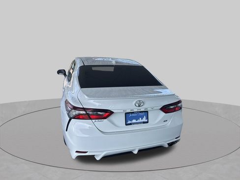 Used 2024 Toyota Camry SE FWD image 8