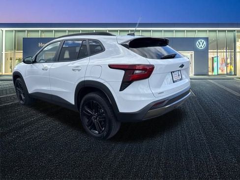 Used 2024 Chevrolet Trax ACTIV w/ Sunroof Package image 6