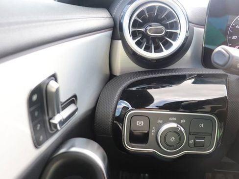Used 2025 Mercedes-Benz CLA 250 image 28