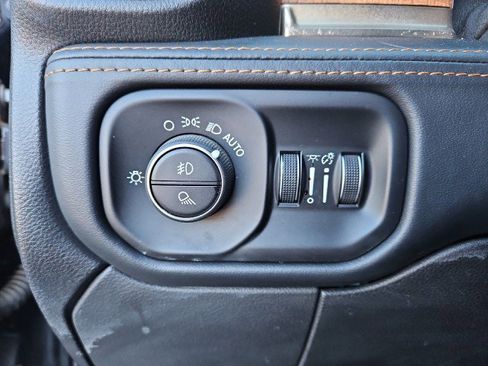 Used 2021 RAM 3500 Limited image 17