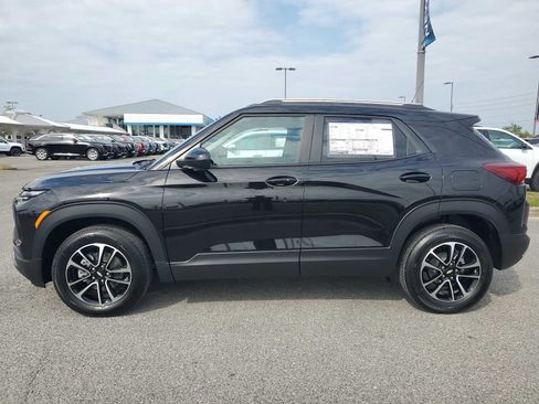 New 2026 Chevrolet TrailBlazer LT w/ Convenience Package AWD/4WD image 2