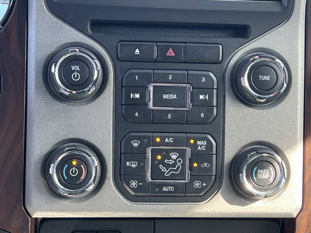 Used 2016 Ford F350 Lariat w/ Lariat Ultimate Package AWD/4WD image 35