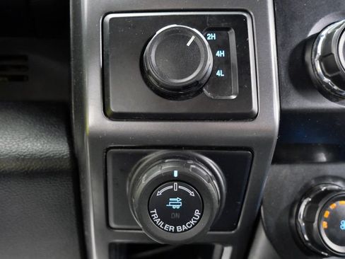 Used 2020 Ford F150 XLT w/ Equipment Group 302A Luxury AWD/4WD image 28