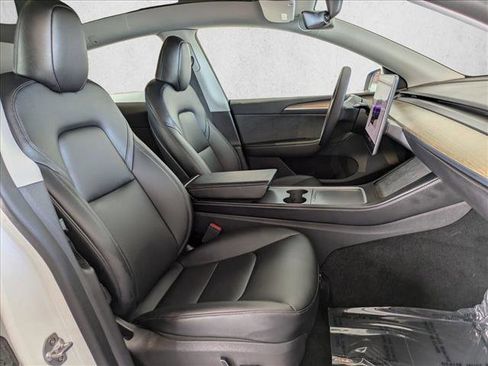 Used 2022 Tesla Model Y Long Range AWD/4WD image 21