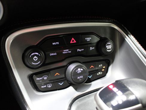 Used 2021 Dodge Challenger R/T Scat Pack RWD image 18