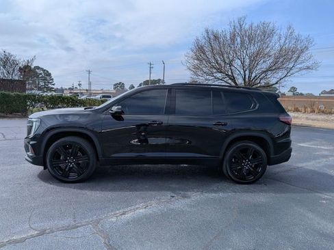 Used 2024 GMC Acadia Elevation w/ Black Edition image 6