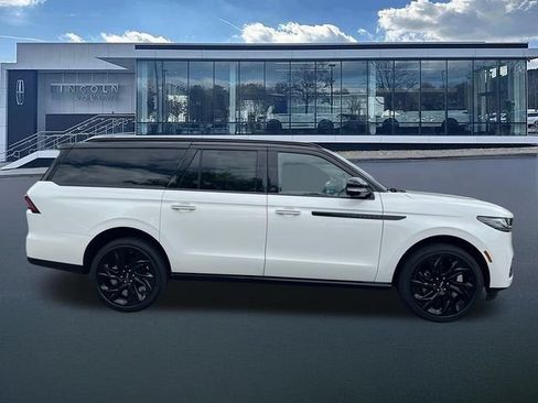 New 2027 Lincoln Navigator L Black Label AWD/4WD image 8