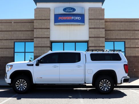 Used 2019 GMC Sierra 1500 AT4 w/ AT4 Premium Package AWD/4WD image 9