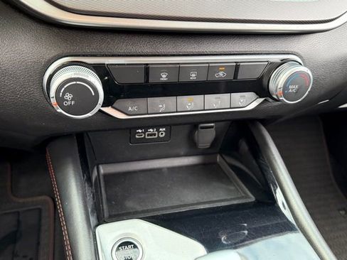 Used 2024 Nissan Altima 2.5 SR image 23