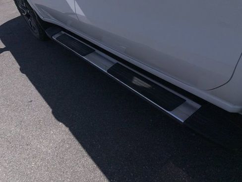 Used 2025 Chevrolet Silverado 1500 LT image 26