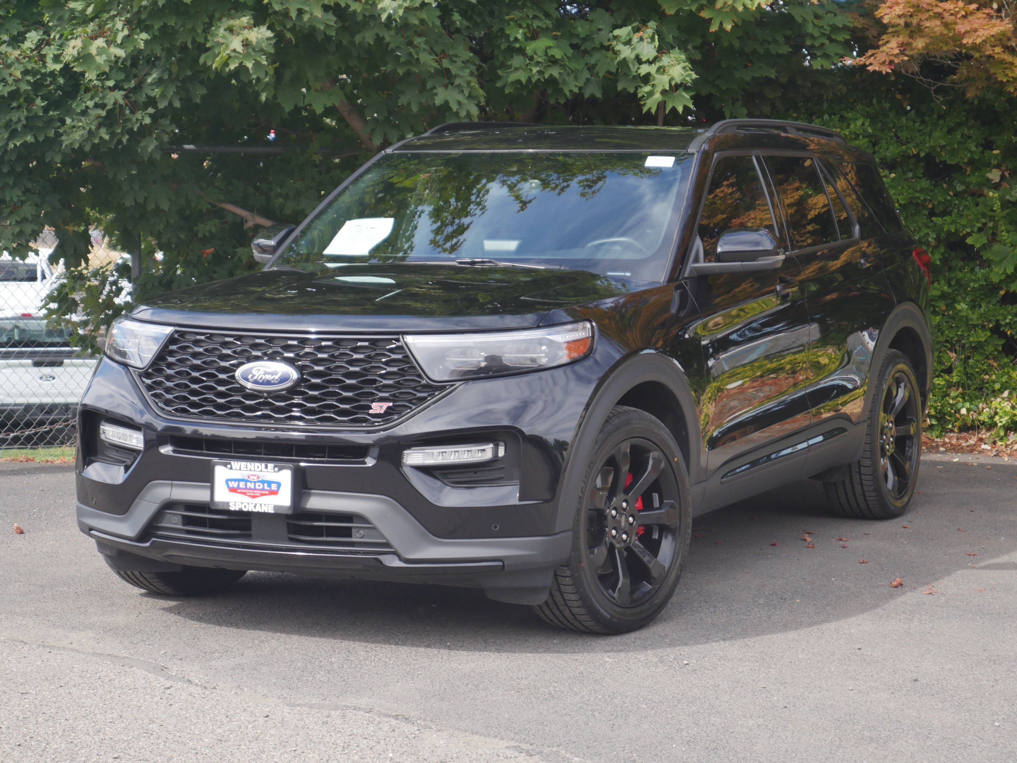 Certified 2023 Ford Explorer ST w/ Technology Package AWD/4WD image 2