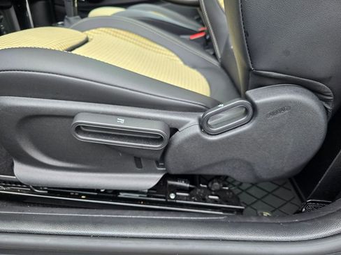 Used 2024 MINI Cooper SE w/ MINI Resolute Edition image 55