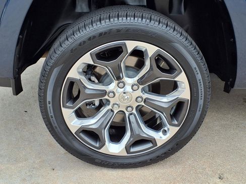 Used 2020 RAM 1500 Limited image 9