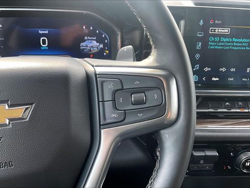 Used 2025 Chevrolet Silverado 1500 LT w/ Leather Package image 25