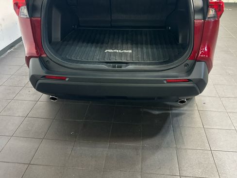 Certified 2025 Toyota RAV4 LE AWD/4WD image 10