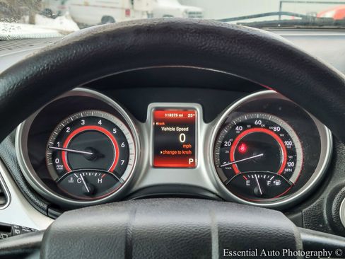 Used 2018 Dodge Journey SE image 20