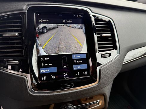 Used 2017 Volvo XC90 T6 Momentum w/ Vision Package image 13
