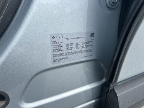 Used 2022 Rivian R1T Launch Edition image 37