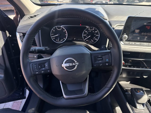 Used 2026 Nissan Rogue SV FWD image 16