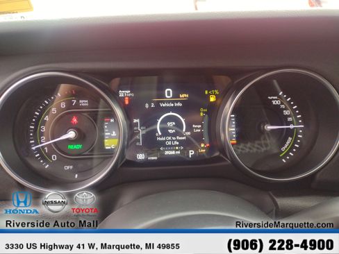 Used 2022 Jeep Wrangler Unlimited Sahara image 16