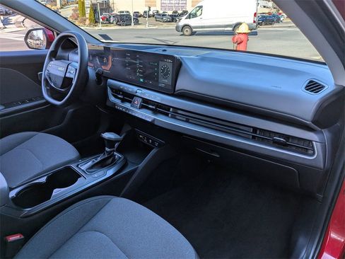 New 2025 Kia K4 LXS image 28