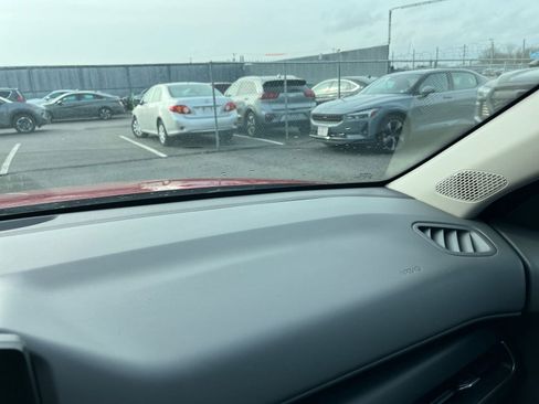 Used 2025 Kia K4 LXS image 35