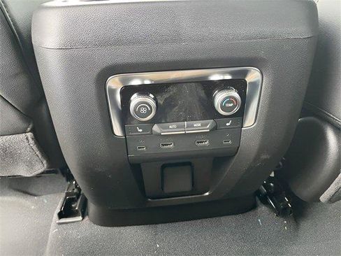 New 2026 GMC Yukon Elevation image 38