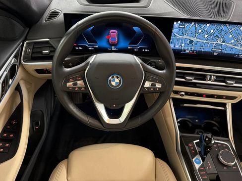 Used 2023 BMW i4 eDrive35 image 14