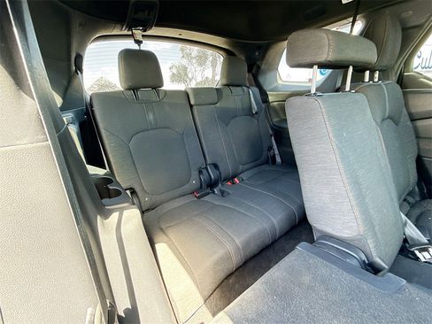 Used 2025 Honda Pilot Sport image 29