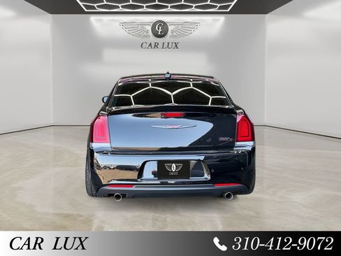 Used 2021 Chrysler 300 S w/ S Model Appearance Package RWD image 4