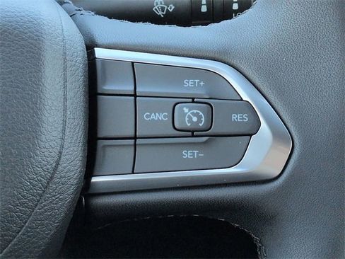 New 2026 Jeep Compass Latitude image 24