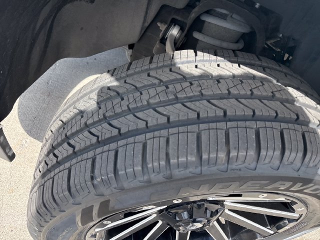 Used 2015 Chevrolet Tahoe LT RWD image 29