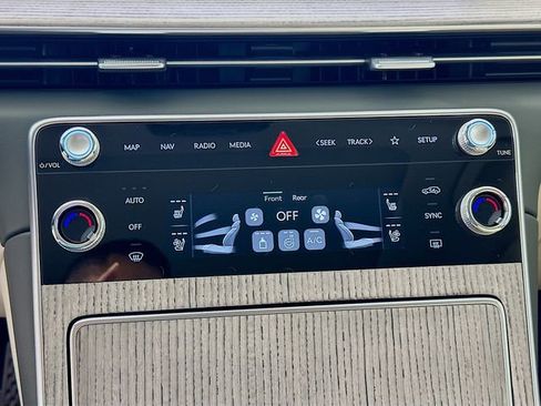 Used 2026 Genesis GV80 2.5T Advanced image 14