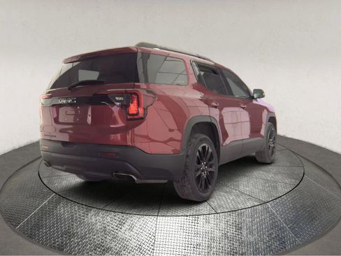 Used 2022 GMC Acadia SLE w/ Driver Convenience Package image 2