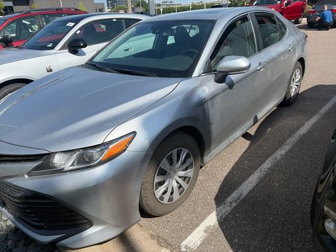 Certified 2019 Toyota Camry LE FWD image 3