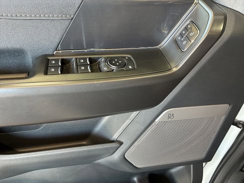 Used 2025 Ford F150 Lariat AWD/4WD image 15