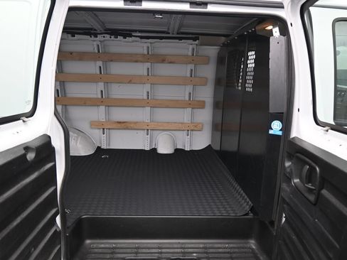 Used 2024 Chevrolet Express 2500 w/ Driver Convenience Package RWD image 28