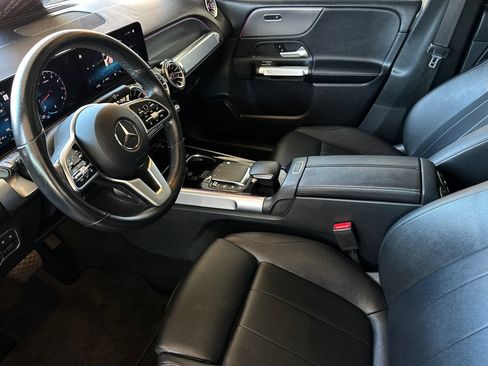 Used 2022 Mercedes-Benz GLB 250 4MATIC image 9
